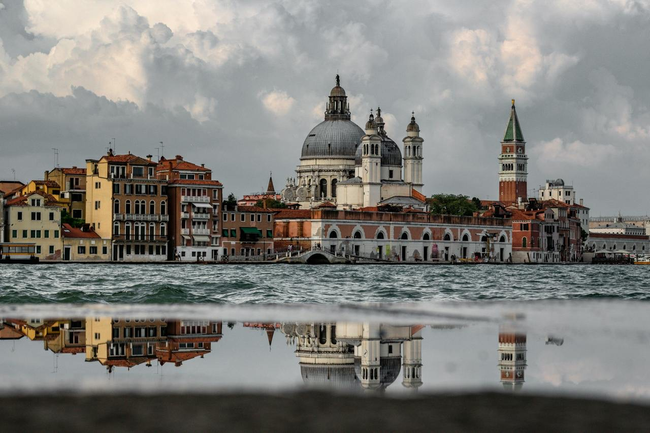 Free Venice Basilica Santa Maria della Salute Reflection HD wallpaper download